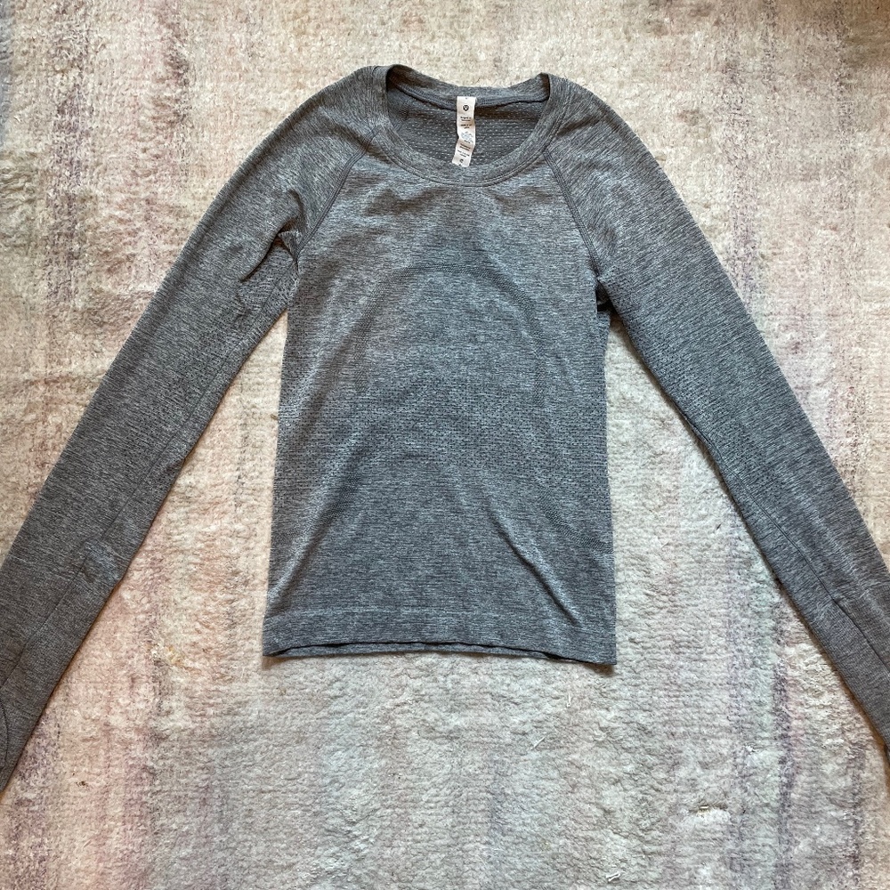 Lululemon gray long sleeve swiftly tech
